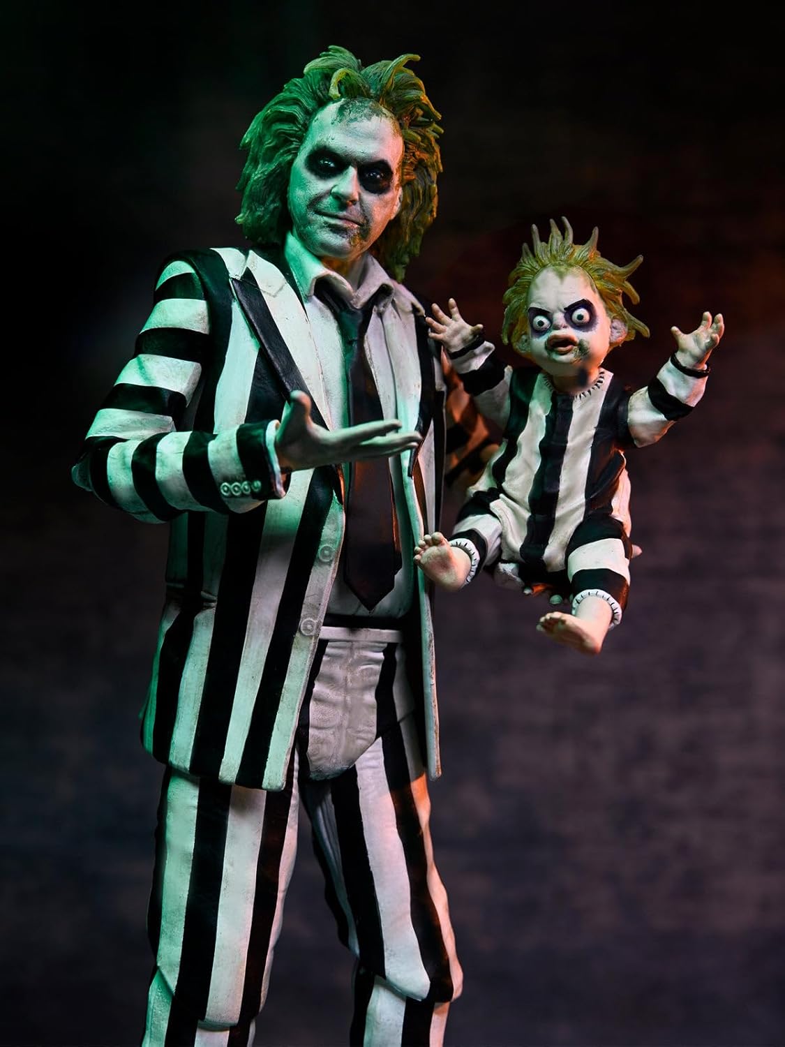 Beetlejuice 2024: Ultimate Striped Suit Beetlejuice 7" Scale Action Figure