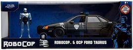 1/24 1986 Ford Taurus with Robocop Figure