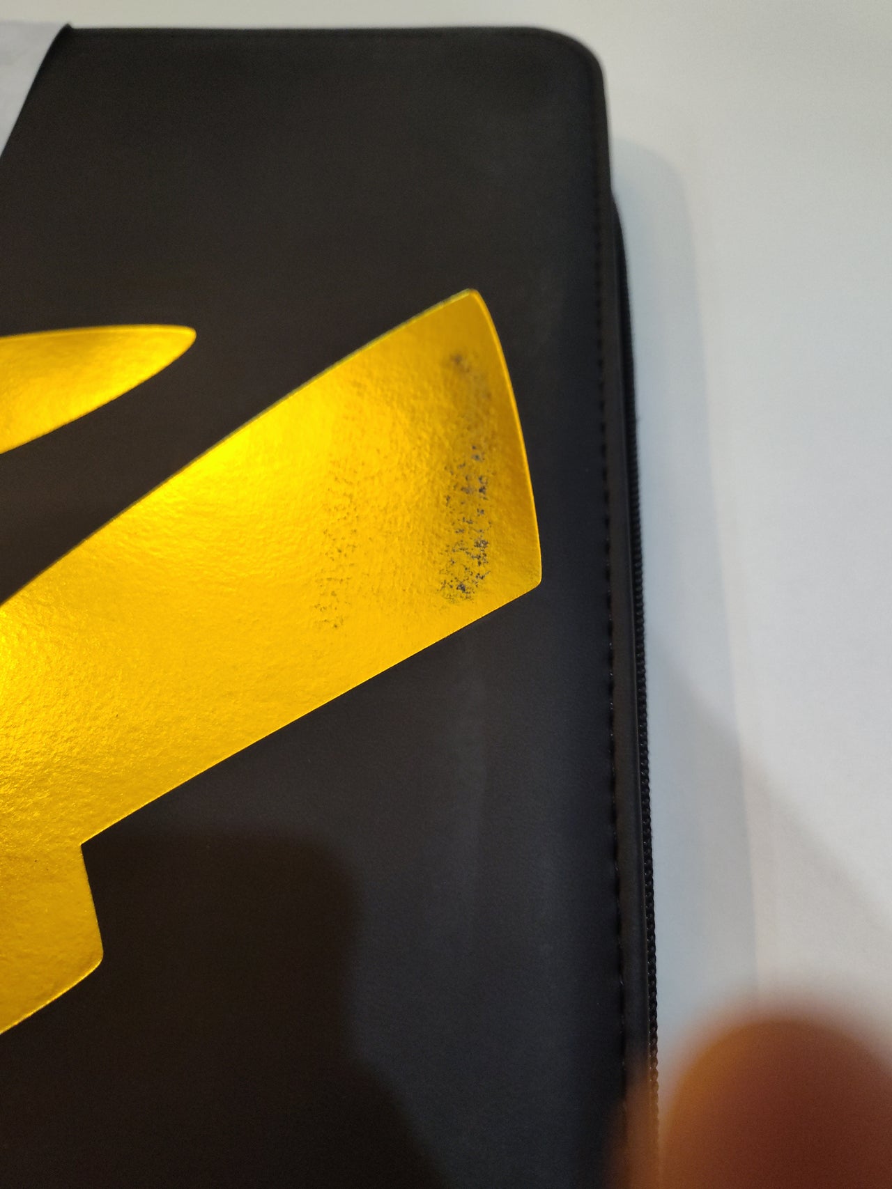 Pokémon Zippered Elite 12-Pocket Pikachu Pro-Binder (DAMAGED)