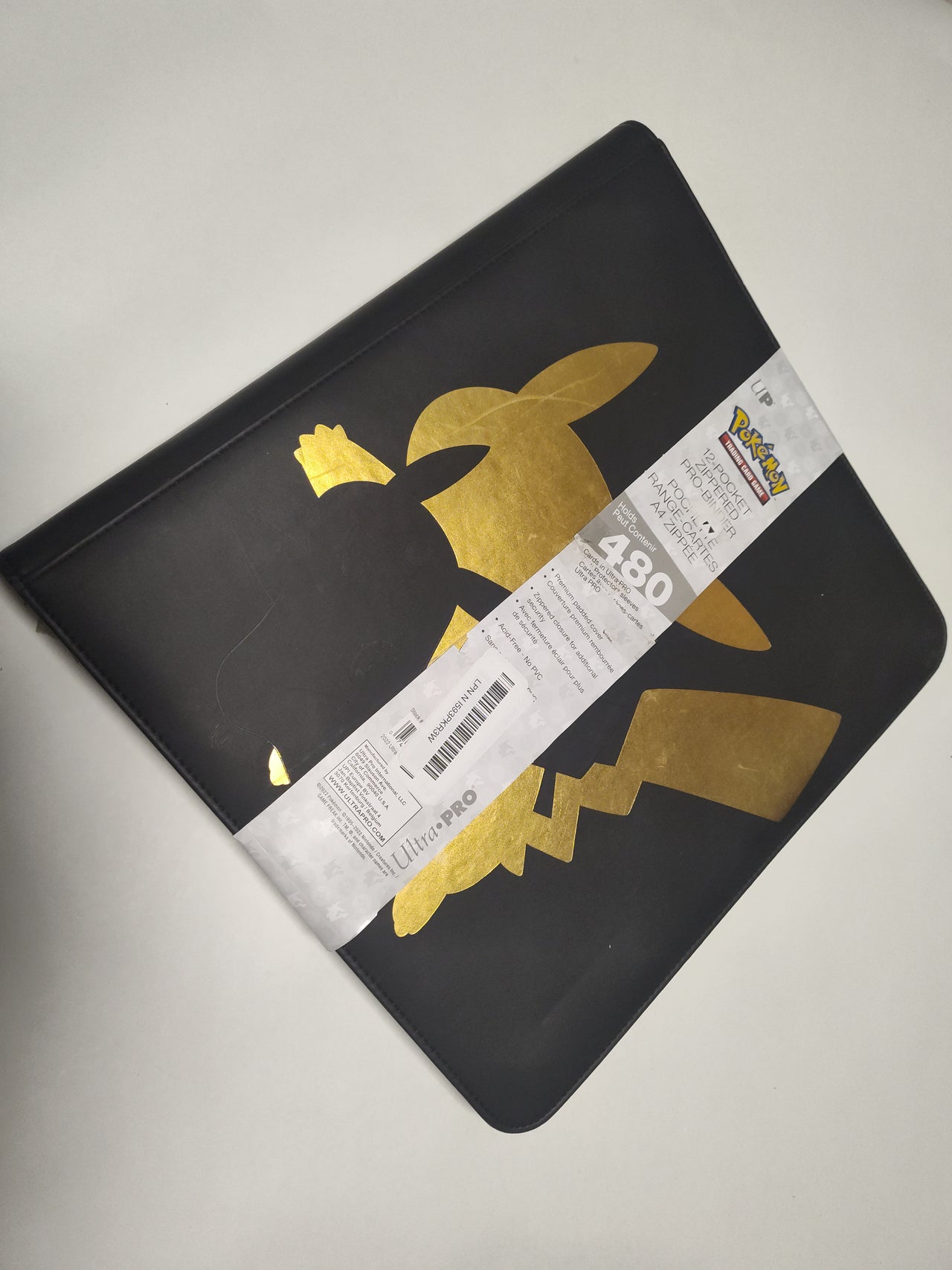 Pokémon - Cartable Pro à Glissière 12-Pochettes - Élite Pikachu (ENDOMMAGÉ)
