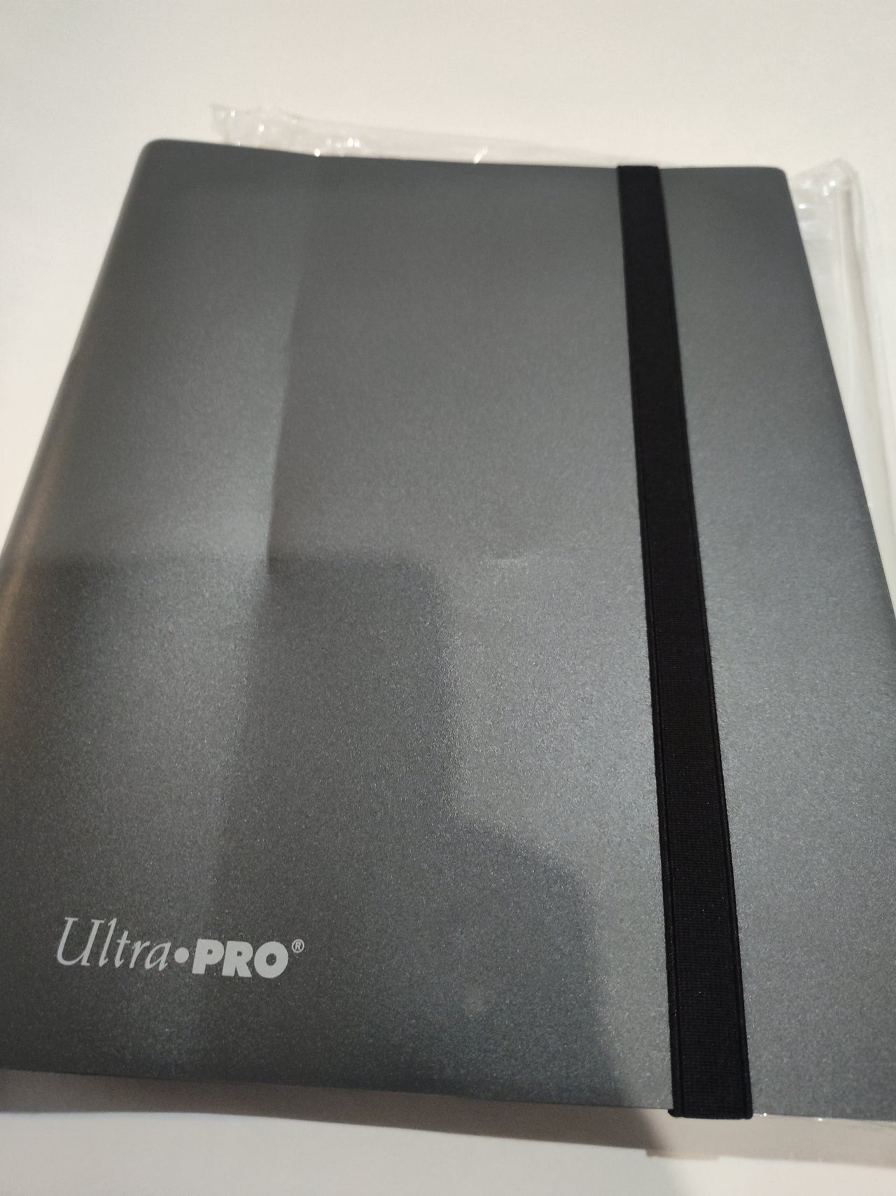 Ultra-Pro Eclipse Sideloading Pro-Binder - Smoke Grey (OPEN PACKAGE RETURN)
